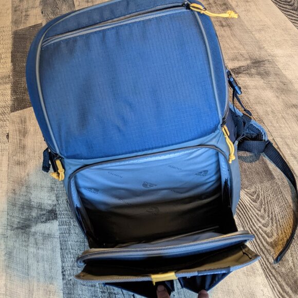 Igloo Outdoorsman Gizmo Cooler Backpack Bag MaxCold Insulation - Picture 3 of 13